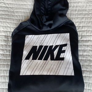 Men’s Nike sweatshirt